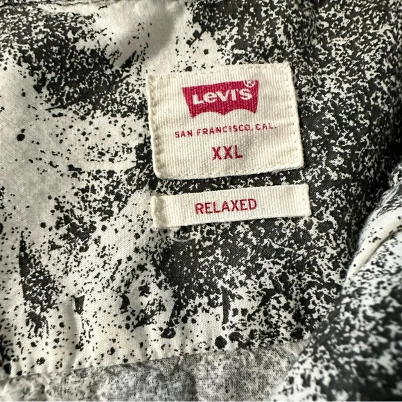 Levi's men's XXL button down relaxed fit black and cream shirt - Picture 3 of 3